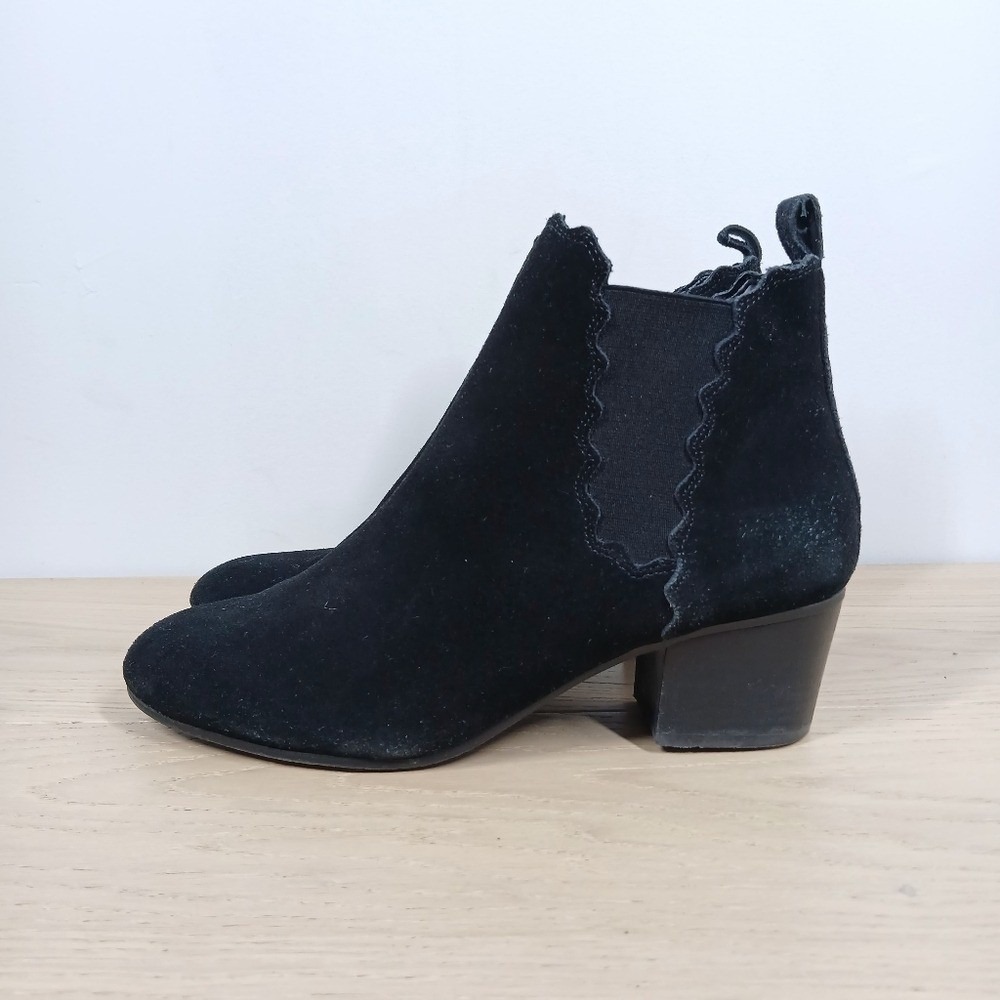 Crown Vintage Ankle Boots Women's 9.5 Roberta Black Suede Scalloped Romantic
